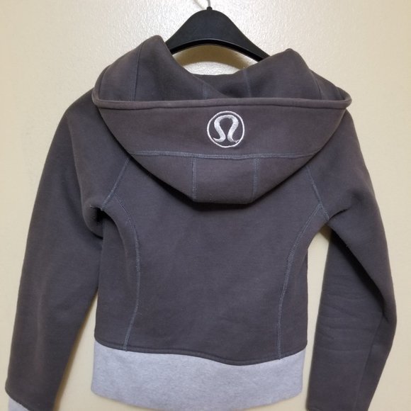 Lulu Older Style hoodie - Picture 2 of 4
